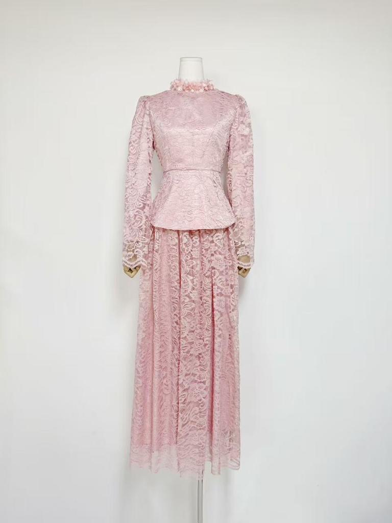 Elegant Lace Top & Waist-Cinching Long Skirt Set: Spring 2026 Collection