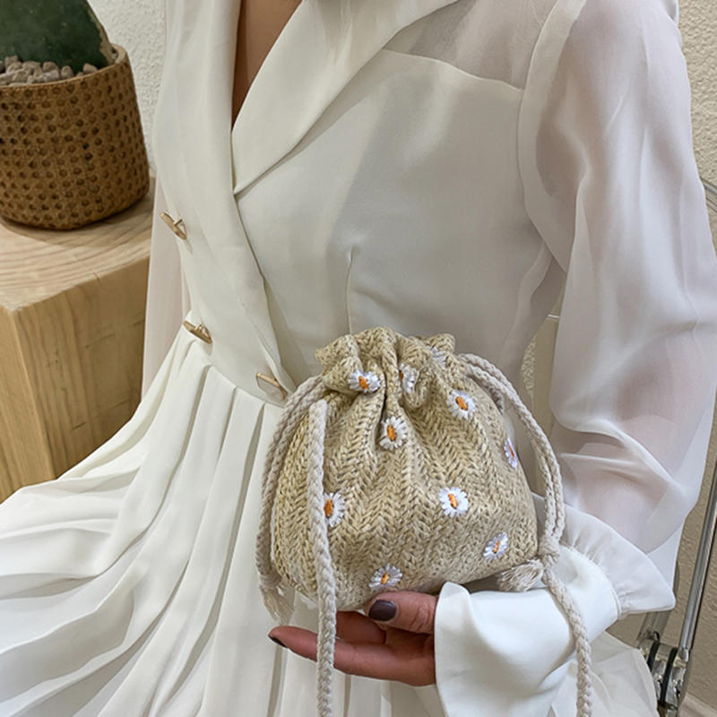 Women'S Summer Beach Shoulder Bags Straw Weave Bucket Bags Rattan Handbags Totes Casual Handbags Retro Mini Shoulder Bag