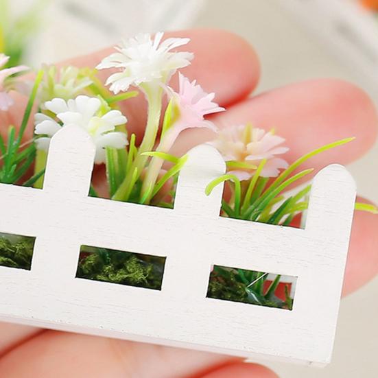 Mini Flower Bed Planter 1:12 Scale Miniature Wooden Fence Flower Pot Set Handcrafted Picket Fencing Planters for Doll Houses Garden Village
