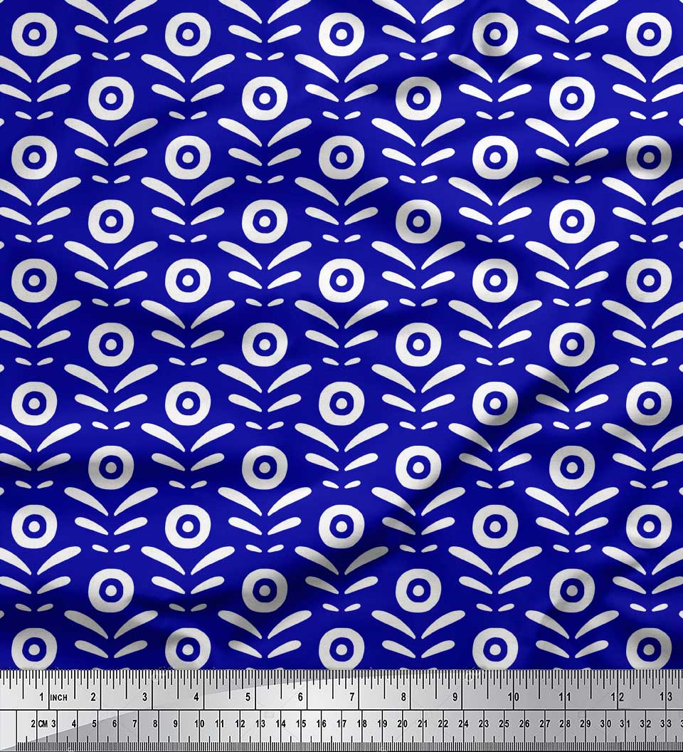 

Soimoi Red Japan Crepe Satin Тканина з геометричним квітковим принтом Швейна тканина метр 42 дюйма 42 Inch Wide - Poly Crepe синій