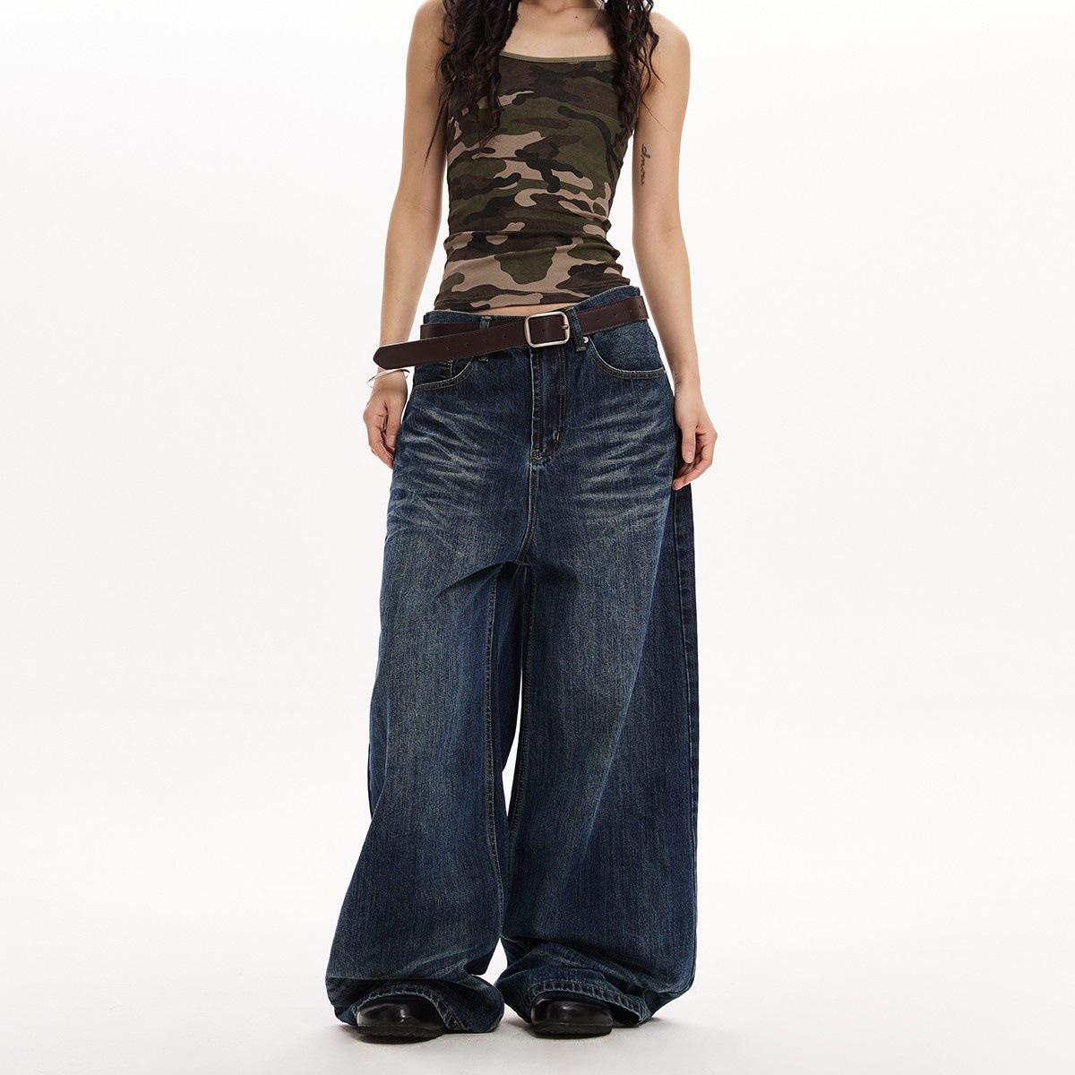 

Unisex Vintage Blue Wide-Leg Jeans with Whisker Details - Casual, Loose Fit for a Trendy Look M синий