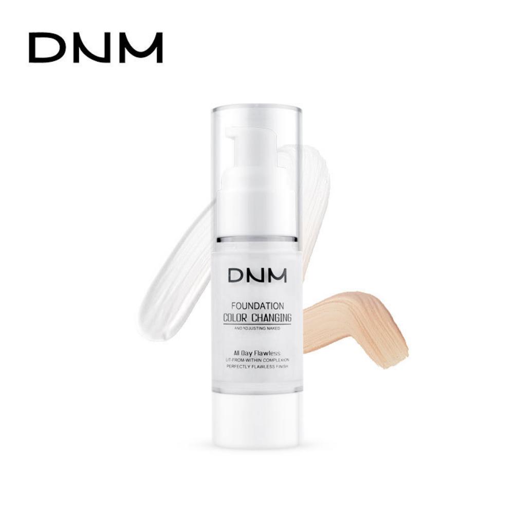 DNM Portable Foundation Natural Ivory lyser upp och döljer 2 nyanser