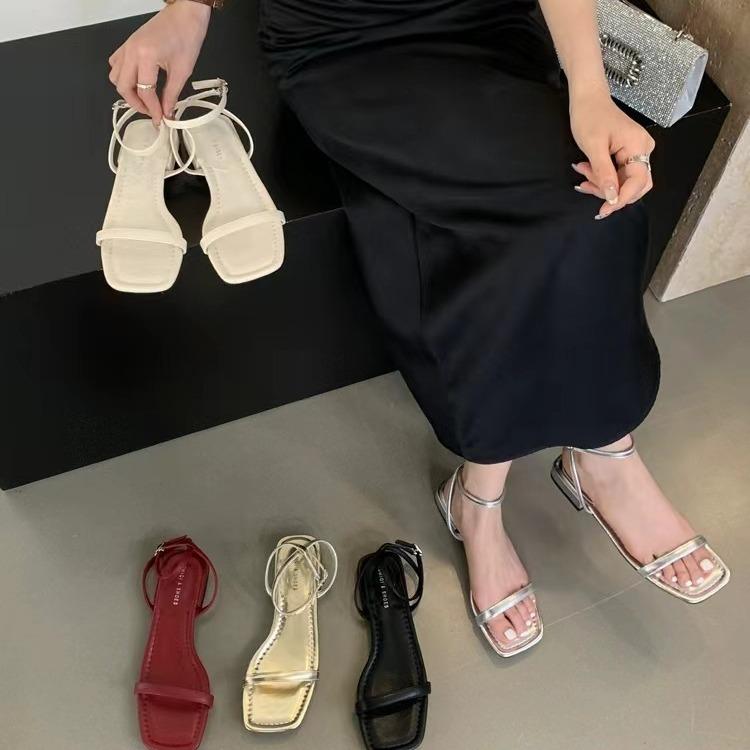2025 Spring and Autumn New Fashion Korean Version Casual Low Heel Square Head Word with Cool Slippers with Skirt Beach Sea