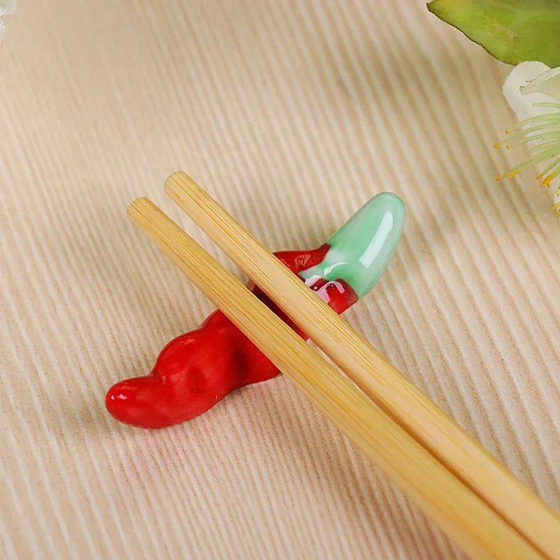 Suporte de cerâmica para pauzinhos em formato de peixe, suporte para colher, garfo, suporte para palitos de sushi, prateleira, suporte para pauzinhos, descanso, travesseiro, utensílio de cozinha