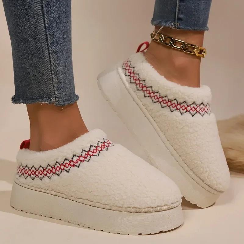 

Модные женские ботинки 2024 Новые зимние плюшевые ботинки на толстой подошве Повседневная хлопковая обувь Женские короткие плюшевые теплые хлопковые ботинки на плоской подошве Женские 36