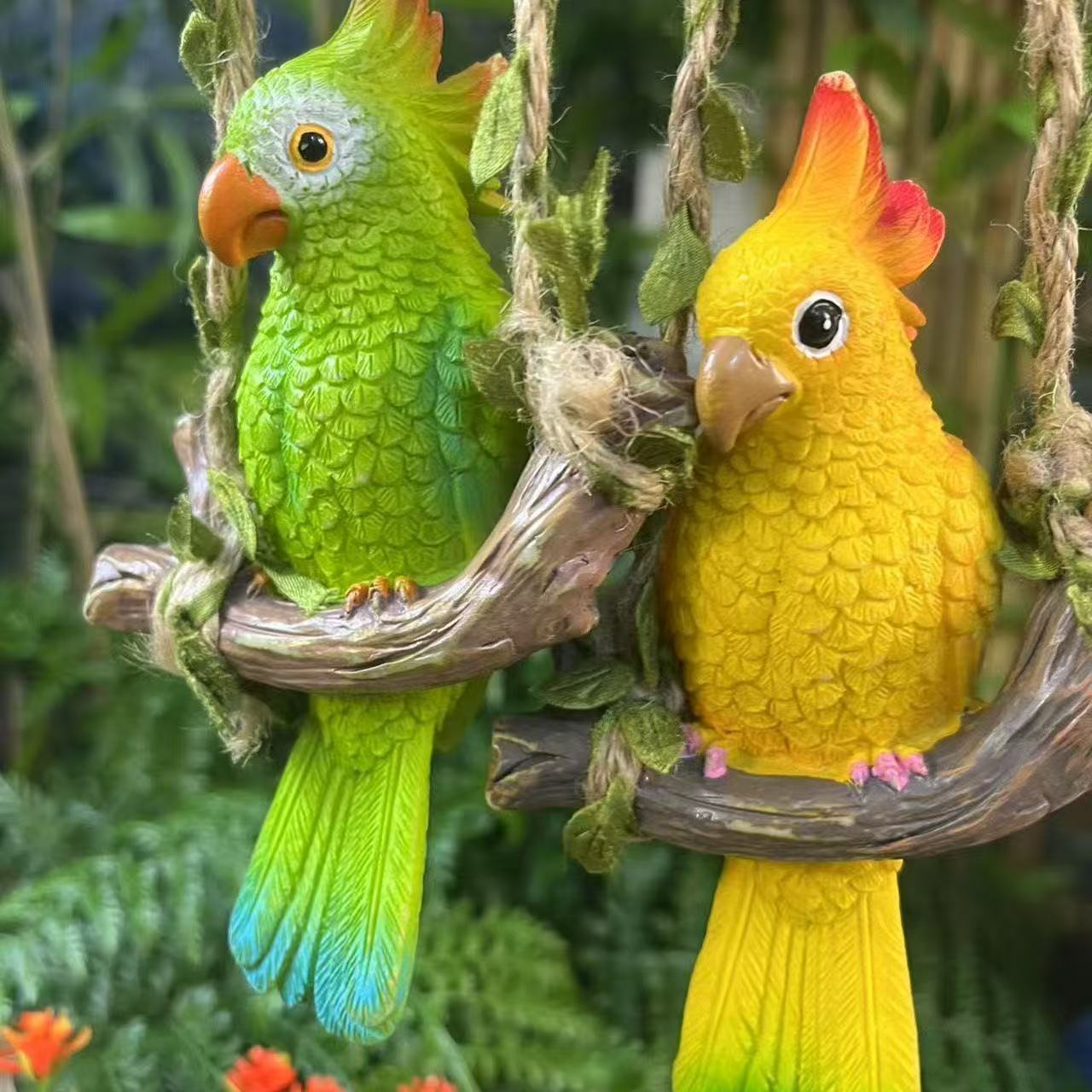 

2Pc Resin Bird Statue Decor Cute Parrot Sculpture Home Decor,Outdoor Indoor Figurine Ornaments for Garden Tree Terrace Lawn Yard