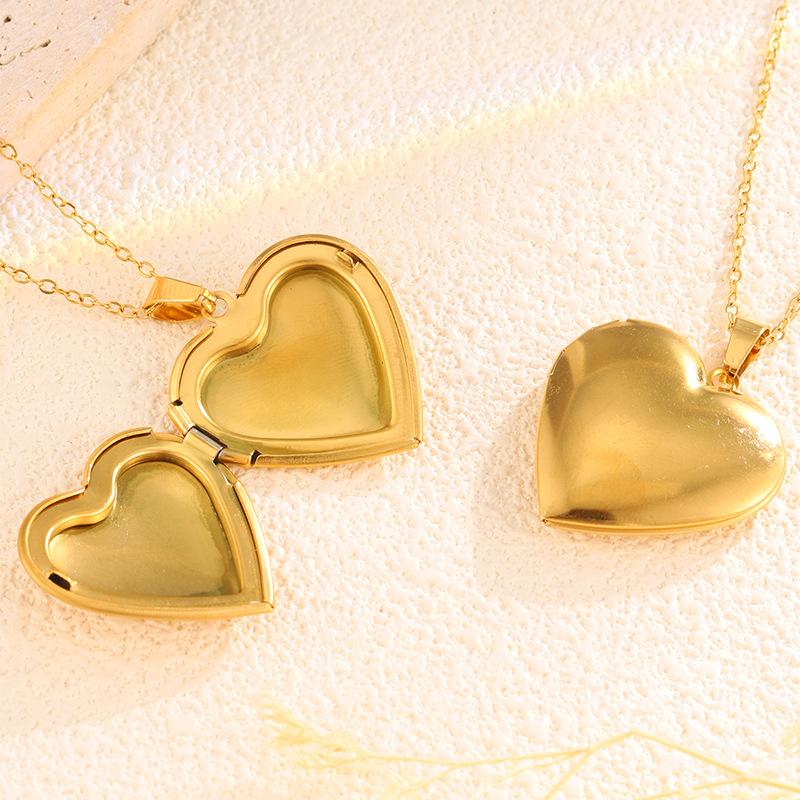 Stainless steel necklace retro love photo frame necklace does not fade women's light luxury carved titanium steel necklace pendant jewelry