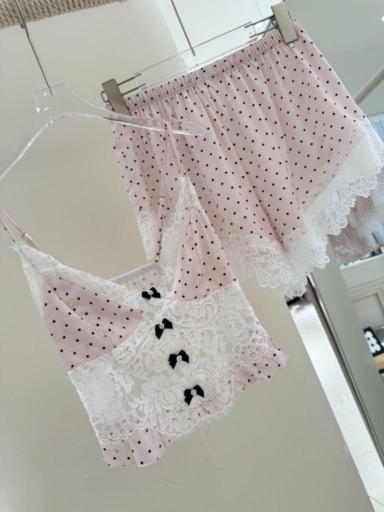 Love polka dot ice silk pajamas women's suit, sexy suspenders with chest pads, four-piece set can be worn outside, loungewear is sweet