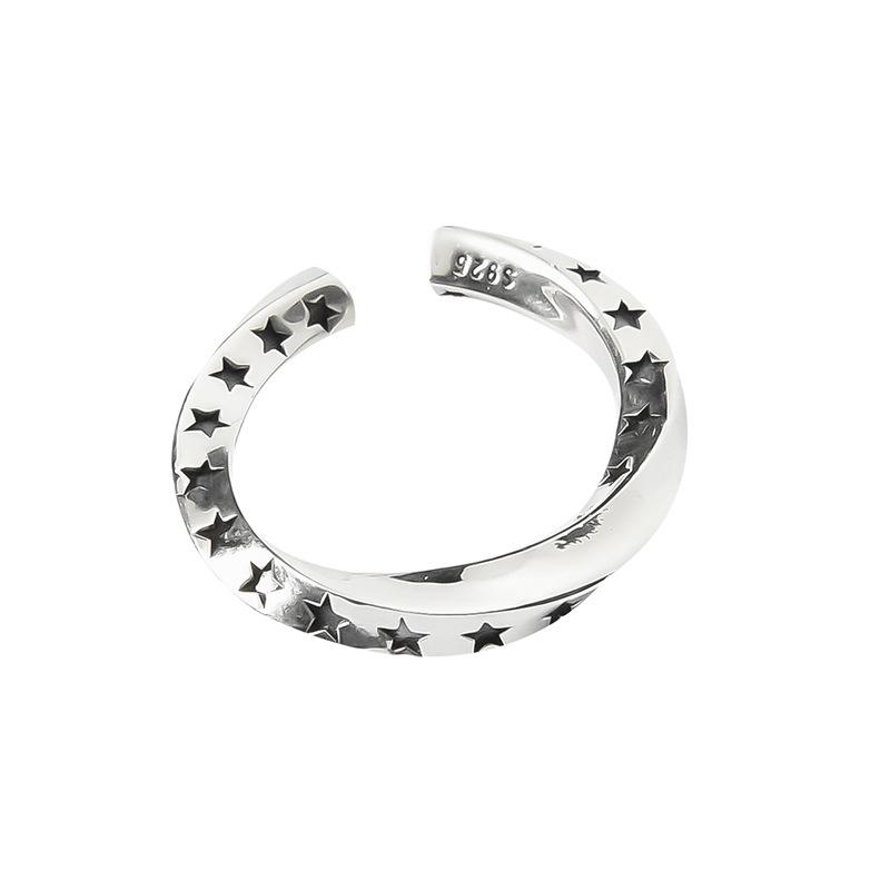 Mobius Star Knot Ring: Fashionable Irregular Braid Design