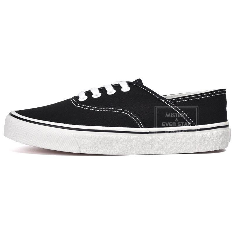 You can step on the heel and half-drag canvas shoes. Women wear white shoes. Women are versatile and pedal lazy shoes 518.