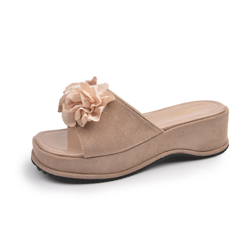 Retro Non-slip Flat Bottom One-word Flower Women's Shoes To Wear 2025 New Summer Fashion Casual Sandals