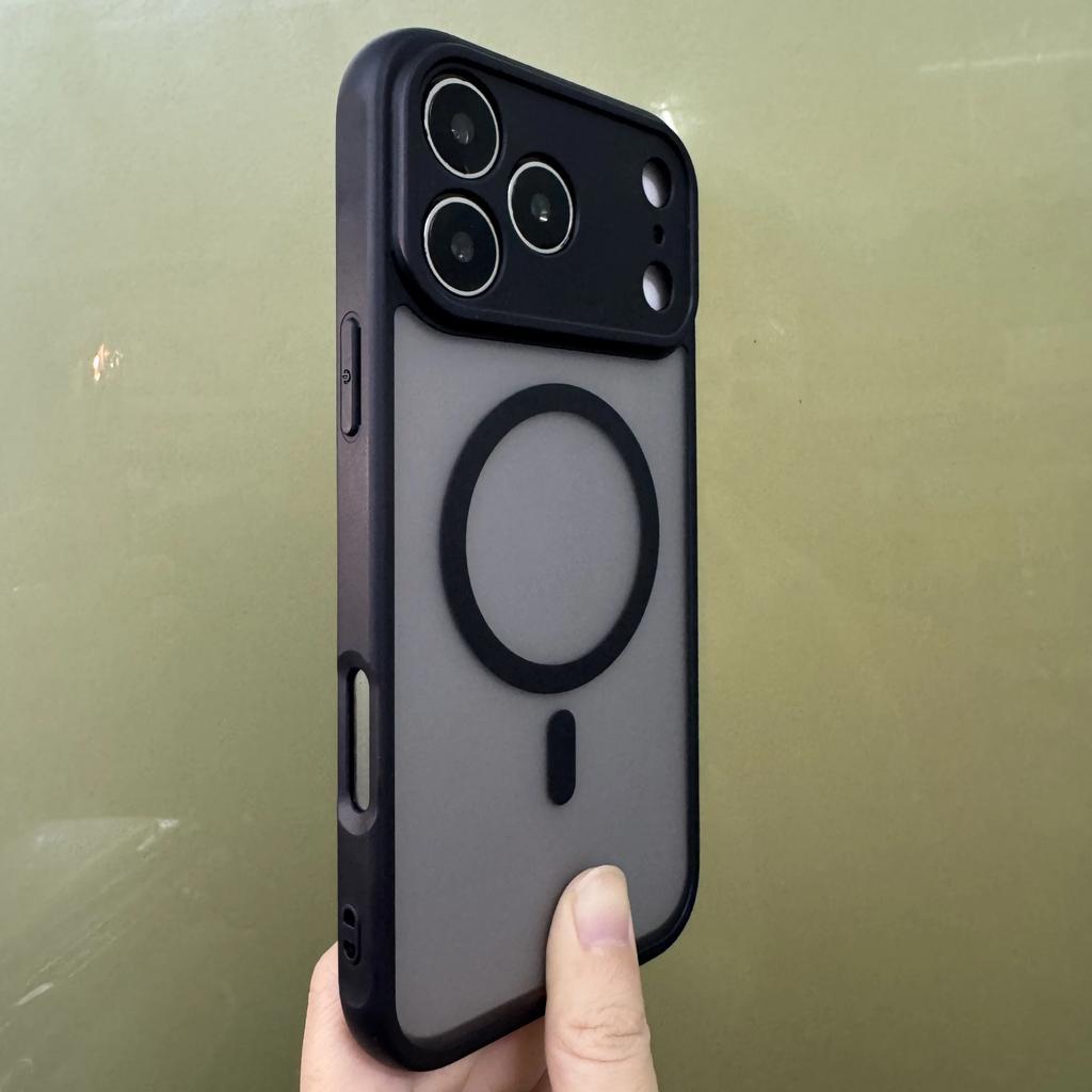 Luxury Matte clear Case for iPhone 17 Pro Max with strap Camera Protect MagSafe Wireless Charging cover for 17 Pro max Cover