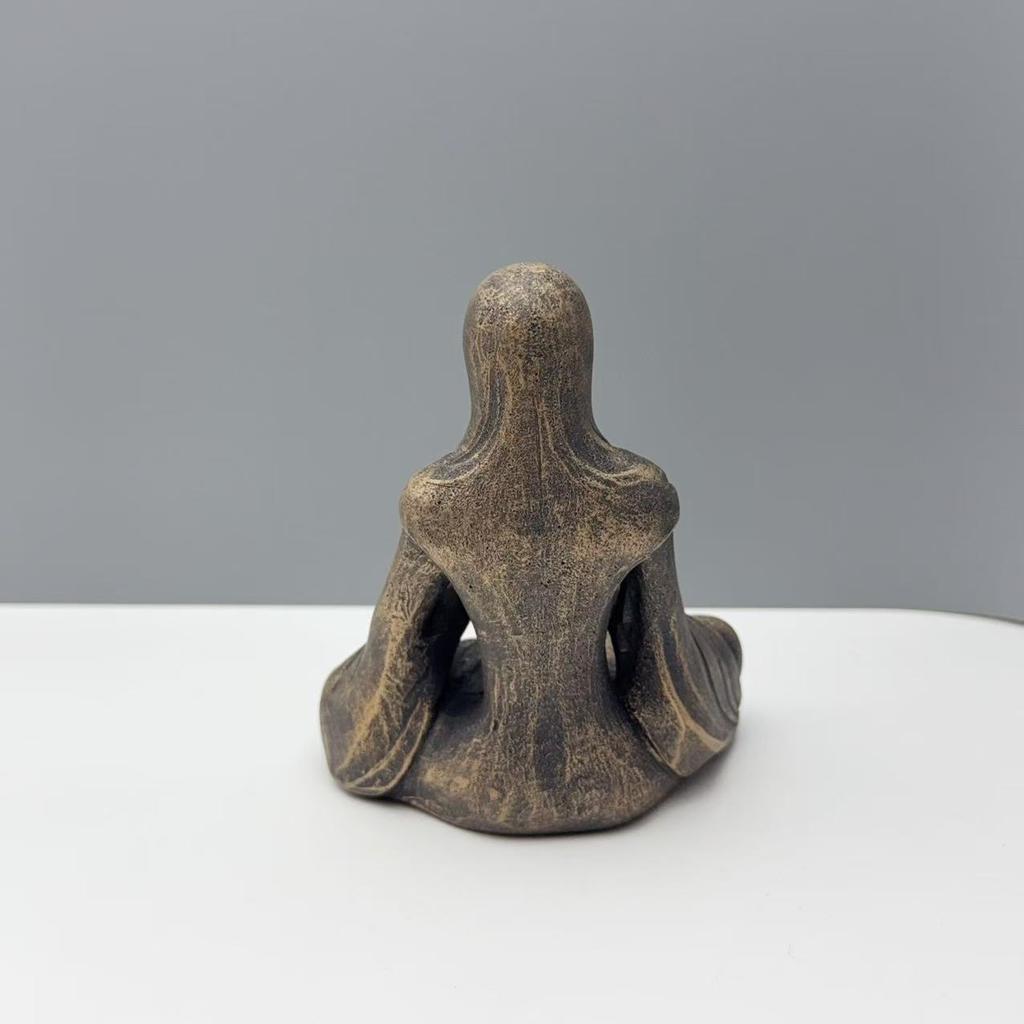 Alien Statue Meditation Yoga Alien Figur Harz Skulptur für Zuhause Innen Außen Terrasse Rasen Hof Dekor Sammelgeschenk