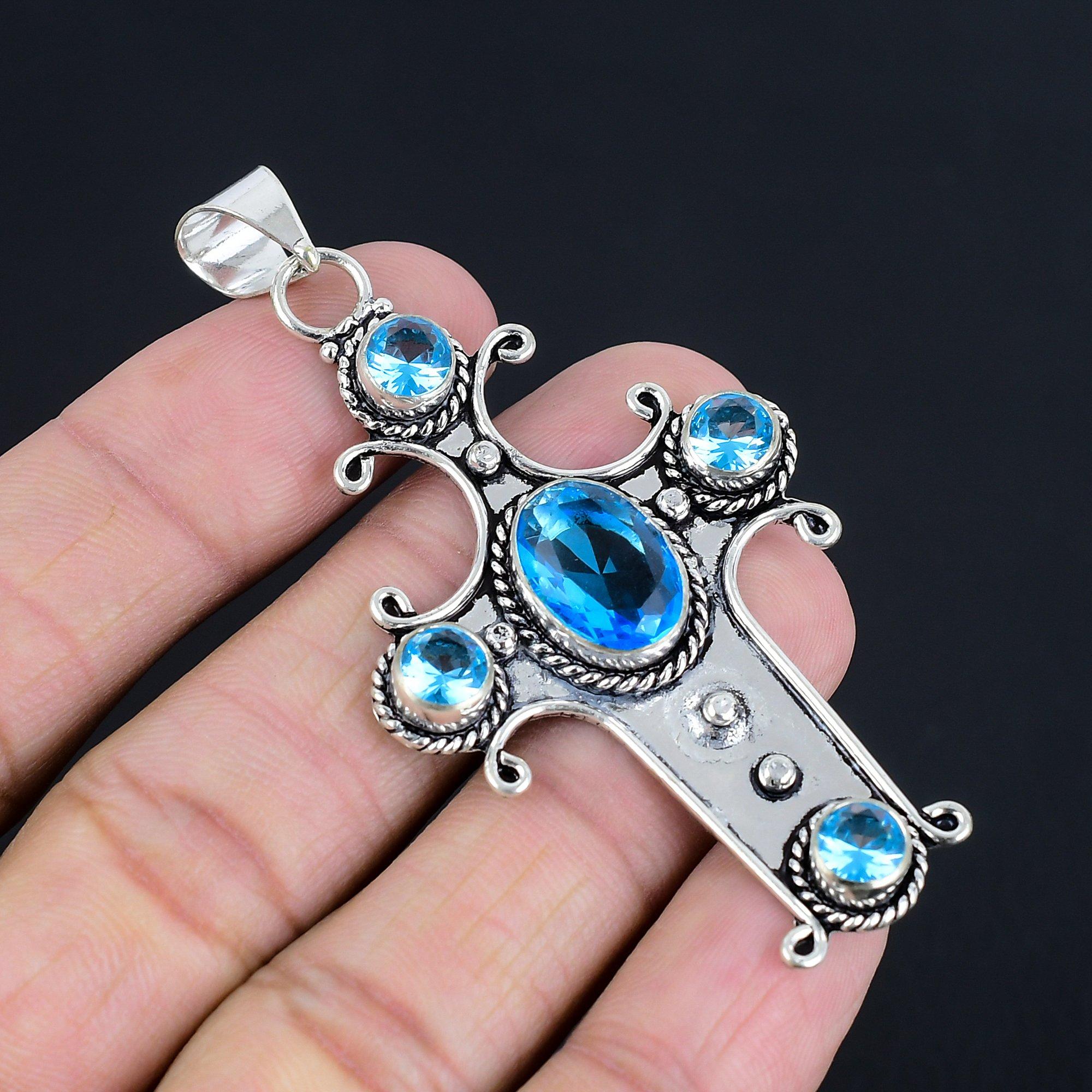 

Подвеска из серебра 925 пробы с голубым топазом Swiss Blue Topaz Gemstone 2.84 синий