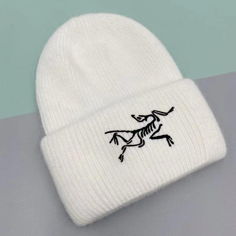 Rabbit Hair Warm Cold Hat Fashionable and Versatile Autumn and Winter Pullover Knitted Hat Men and Women Cold-proof Wool Hat