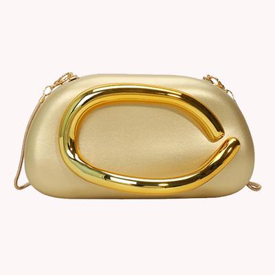 Damen PU-Leder Trendige Clutch-Taschen mit Kette Metall-Dekoration Abendtasche Handgehaltene Schulter-Clutch-Tasche für Abendessen