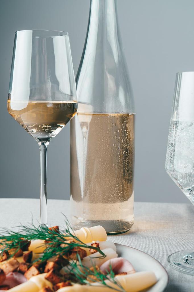 Zwiesel Wine Glasses, Pure, for All White Wines, Riesling, Pair, Machine-Made, m122349