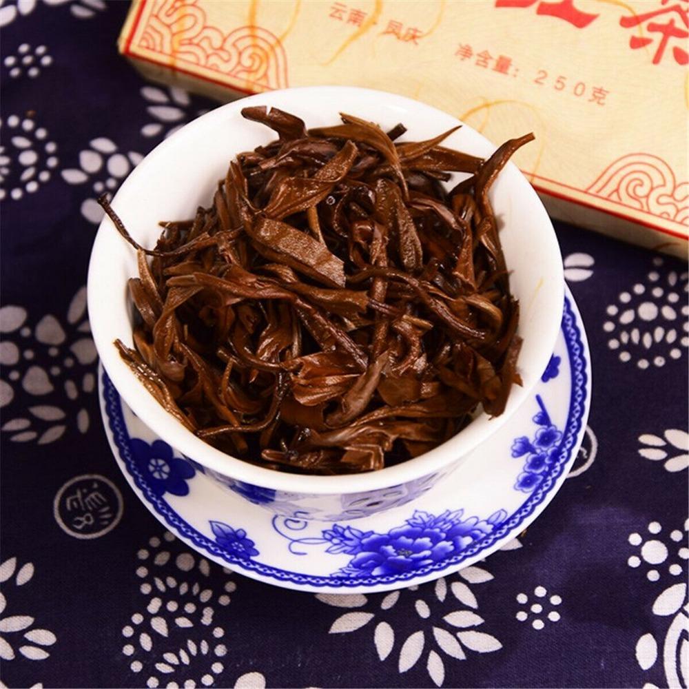 Yunnan Lianhong Brick Fengqing Dian Red Compressed Tea Black Tea 250g