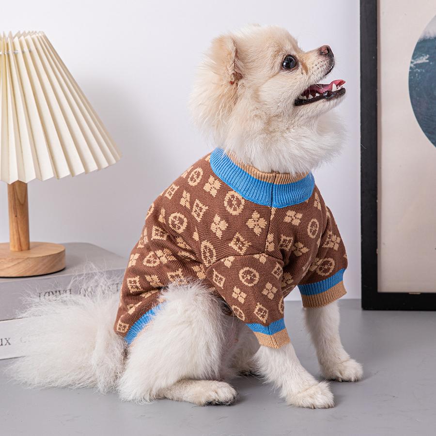 New Luxurious Pet Sweater Winter Fashion Trendy Brand Dog Clothes for Schnauzers and Small Dogs
