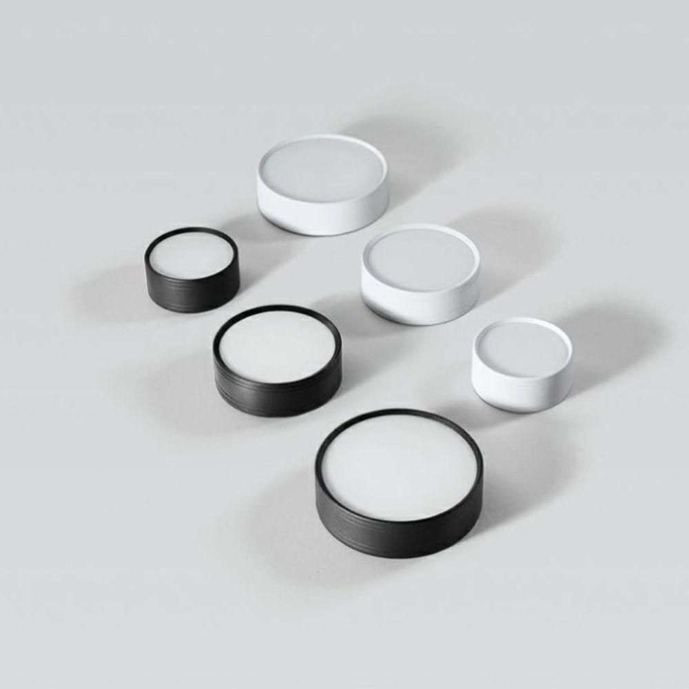 

Поверхностный светодиодный светильник 220В панели освещает современную гостиную прожектора