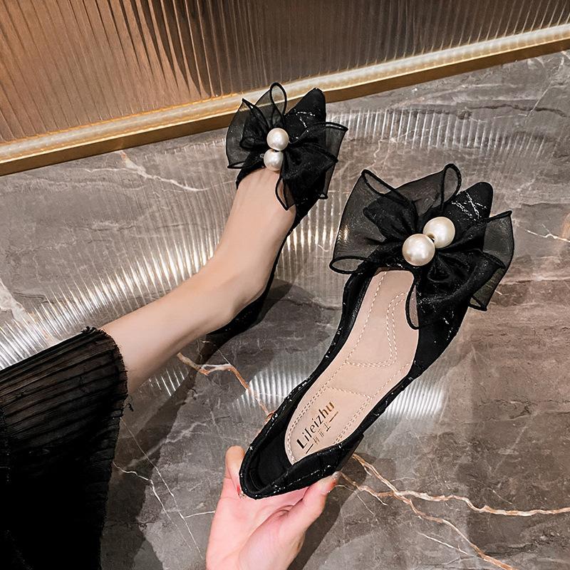 

Туфли на плоской подошве больших размеров для женщин, летние туфли с острым носком и жемчужным бантом, туфли-лодочки для девочек, красивые женские сандалии 43