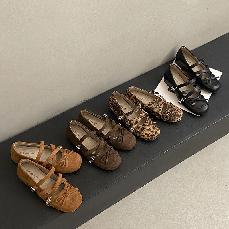 Francuskie buty damskie na koturnie w stylu retro z okrągłym noskiem, nowe na jesień 2025, baleriny Mary Jane w panterkę, buty damskie