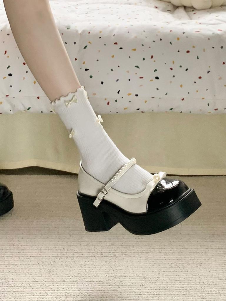 One word with Mary Jane shoes women's new summer thick heel with skirt single shoes pearl French platform small leather shoes