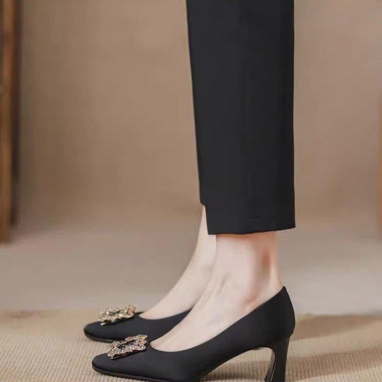 French temperament thick heel rhinestone high heels autumn new black rhinestone square buckle ornament butterfly flower shoes