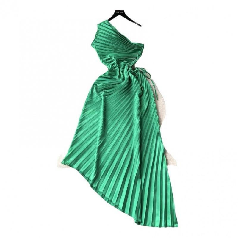 Slash shoulder dress women's high sense hollow waist pleated dress skirt waist irregular shoulder skirt temperament commute