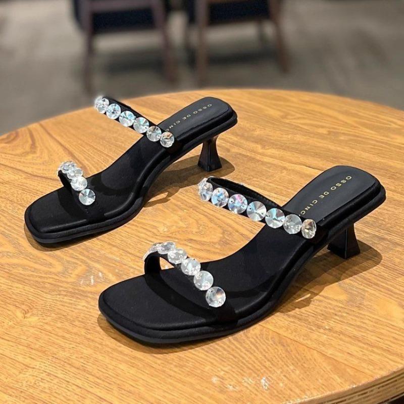 Fashion Hot Selling Female Shoes Ladies' Slippers Glitter Slides Women Heels Rubber Flops Square Heel Fashion 2025 Jelly High Hawaiian