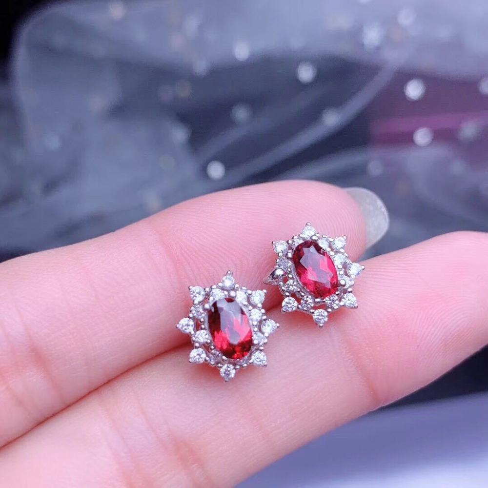 Elegant Women Jewelry Set with Mozambique Garnet Pendant Necklace Earrings and Open Ring