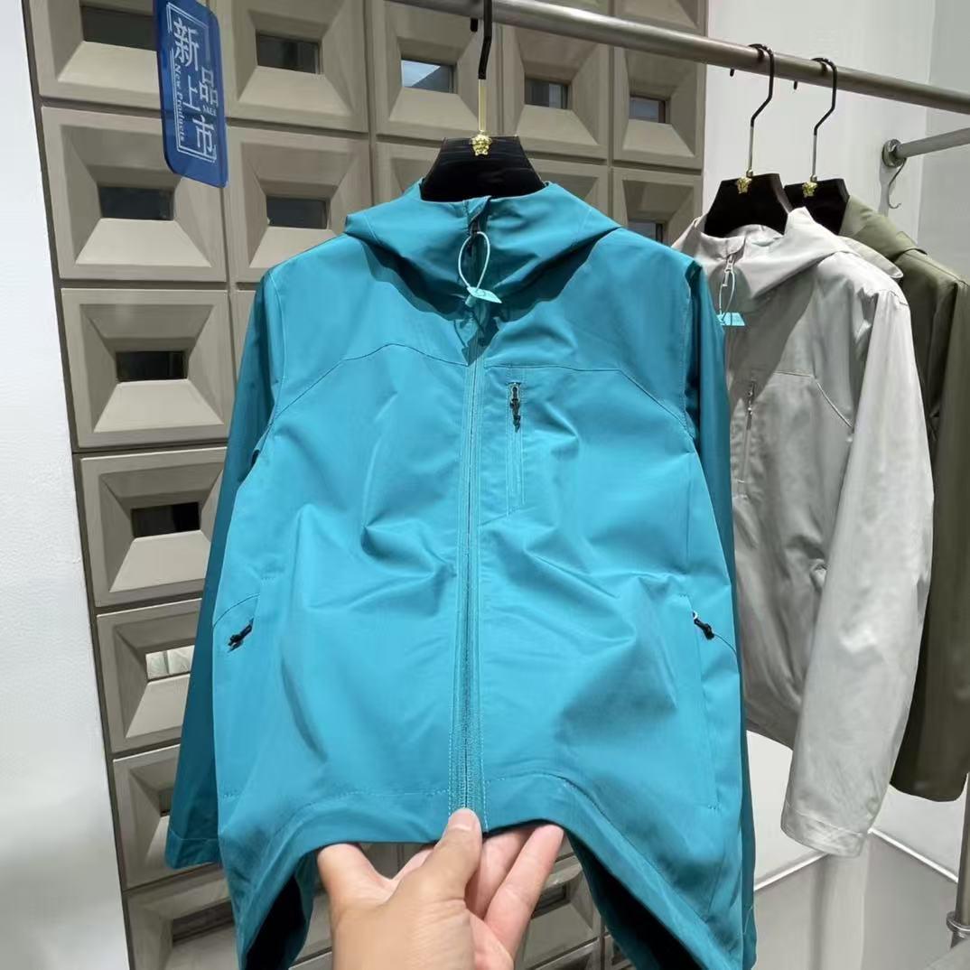 

Men s 2025 Windproof, Waterproof, Breathable Outdoor Jacket - Spring/Autumn, Wear-Resistant, Versatile Zippered Style. L fits 100-125 jin озеро синий