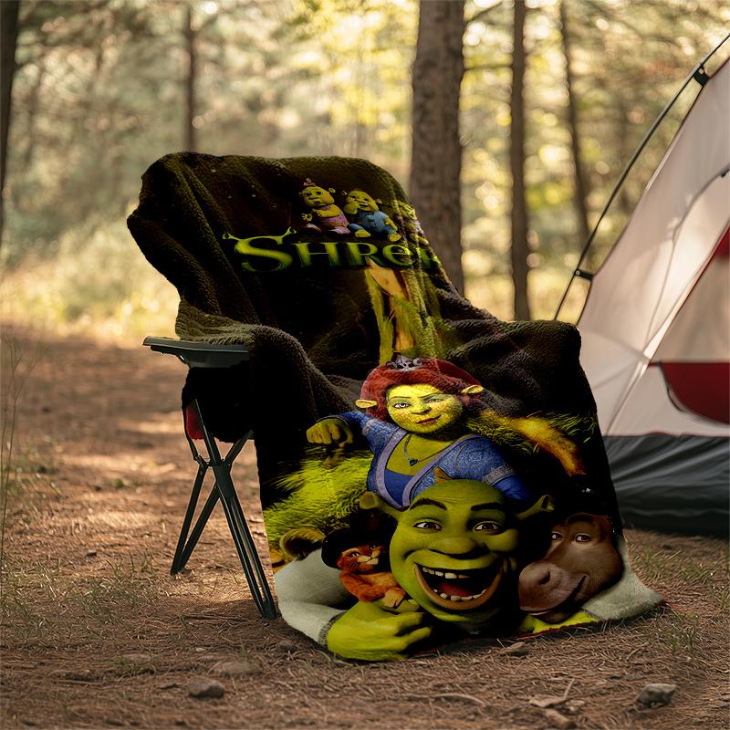Přehoz s potiskem Shrek - Ideální na pohovku, postel, cestování a venkovní použití | Lze prát v pračce, útulný a odolný.