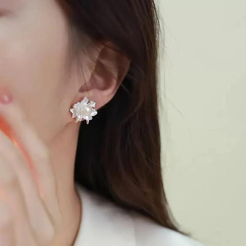 White Flowers Imitation Pearl Stud Earrings Elegant Alloy Jewelry Delicate Gift for Girls