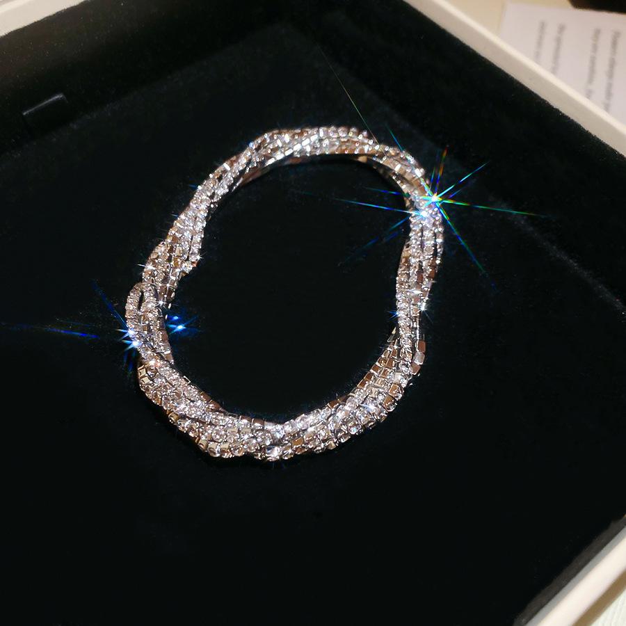 European and American diamond-encrusted flower hollow bracelet light luxury bracelet exquisite jewelry