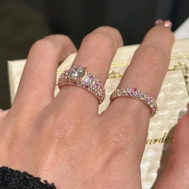 Eingelegte funkelnde rosafarbene Kristallringe mit Farbverlauf für Damen, leichter Luxus, High Fashion, runder Edelstein, Ehering, Schmuck