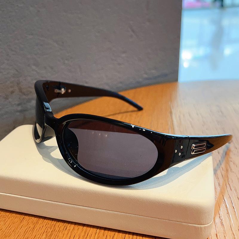 Sexy Ladies Luxury Brand Designer Vintage Cat Eye Sunglasses Women For Men Sun Glasses Trend Punk Popular Mirror Pink Shades