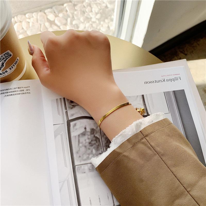 Trendy European & American Minimalist Gold Snake Chain Bracelet for Women in Titanium Steel