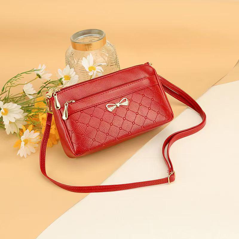 

2022 Trendy Large PU Crossbody Shoulder Bag for Women and Mothers 23 x 14 x 7 cm вина червоного кольору