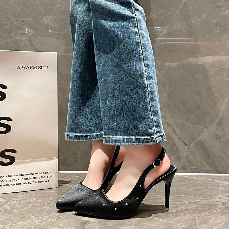 Fashion 2025 New Elegant Crystal Pointed-Toe Fashion Buckle Strap Hot Sale Office and Career Plus Size Best Seller Closed Toe Sandals