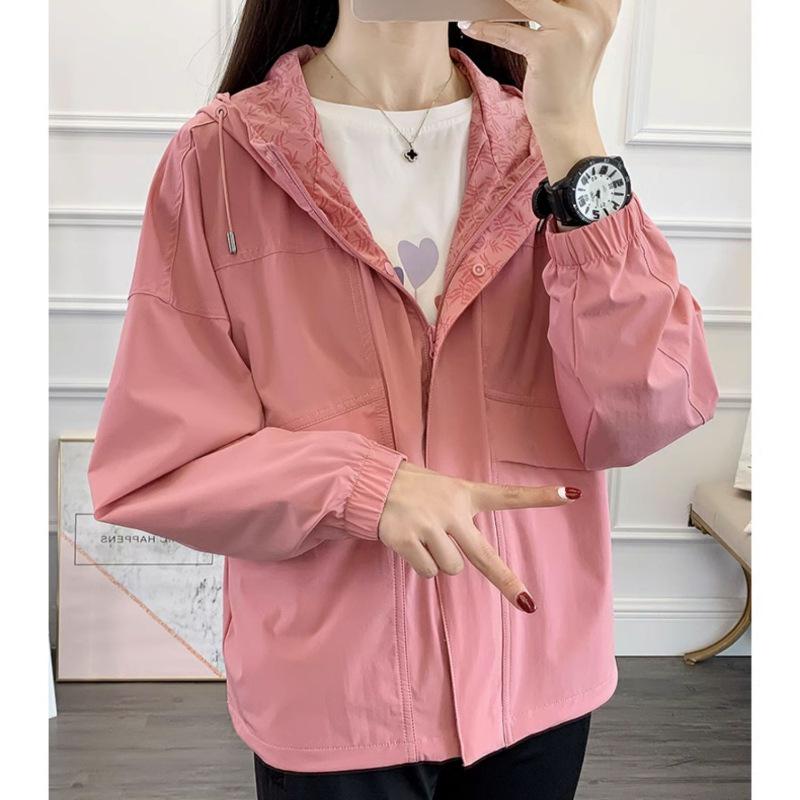 Women's Hooded Windbreaker: Stylish Petite Loose Fit Autumn Jacket for Outdoor Casual Wear
