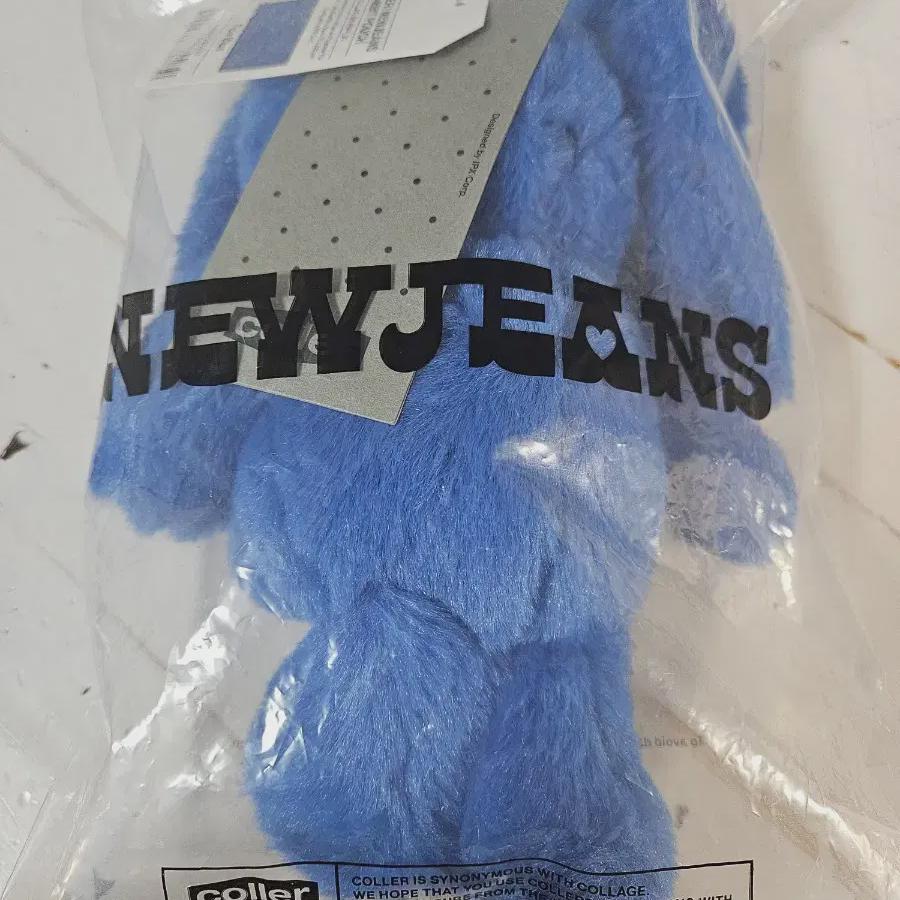 

NewJeans Сумка Nj X Collet Rabbit синяя