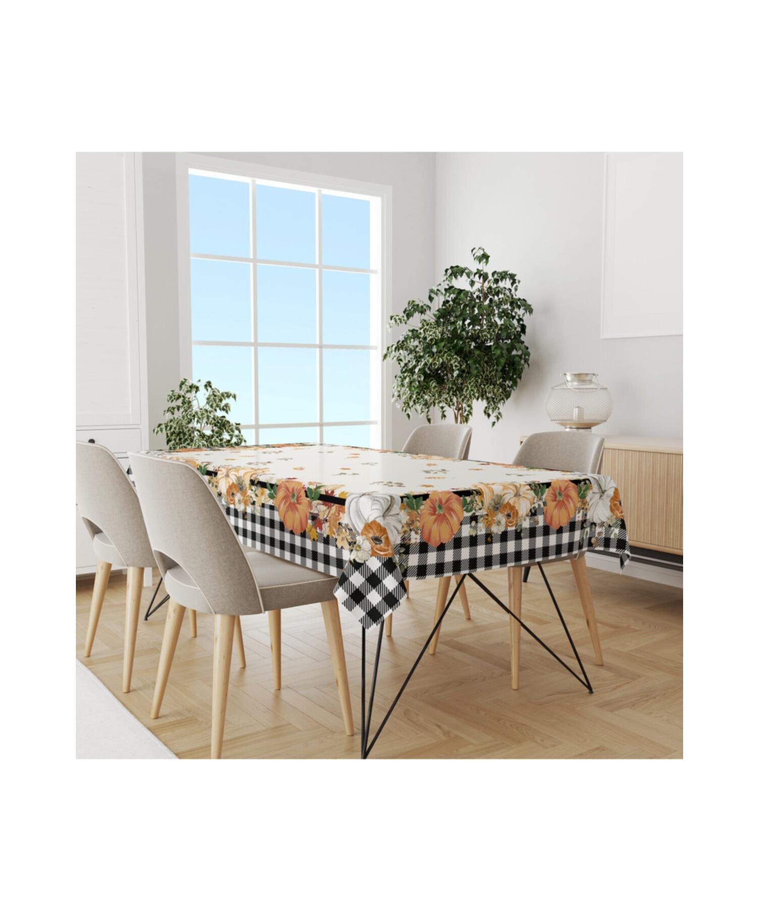 

Осенняя черная маленькая клетчатая скатерть из тыквы