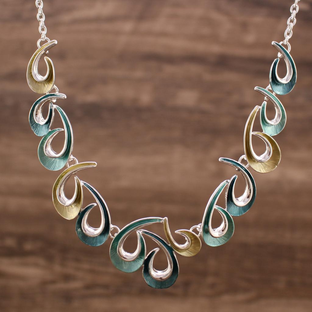 New color-coated geometric hook jade necklace, fashionable and high-end women's geometric hollow versatile necklace
