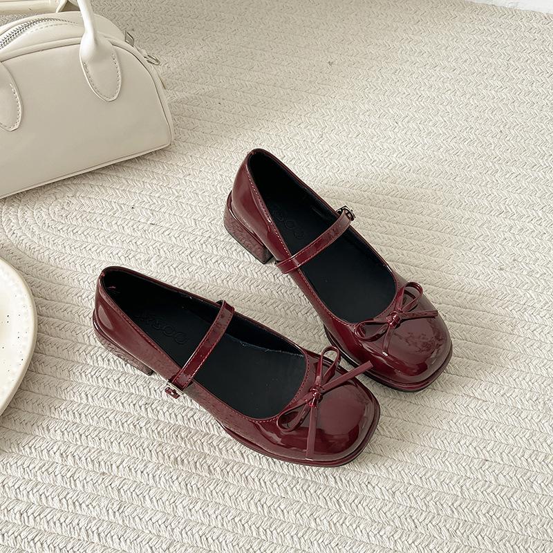 

French skirt bow high heels women s 2025 summer new small thick high heels jk Mary Jane small leather shoes 40