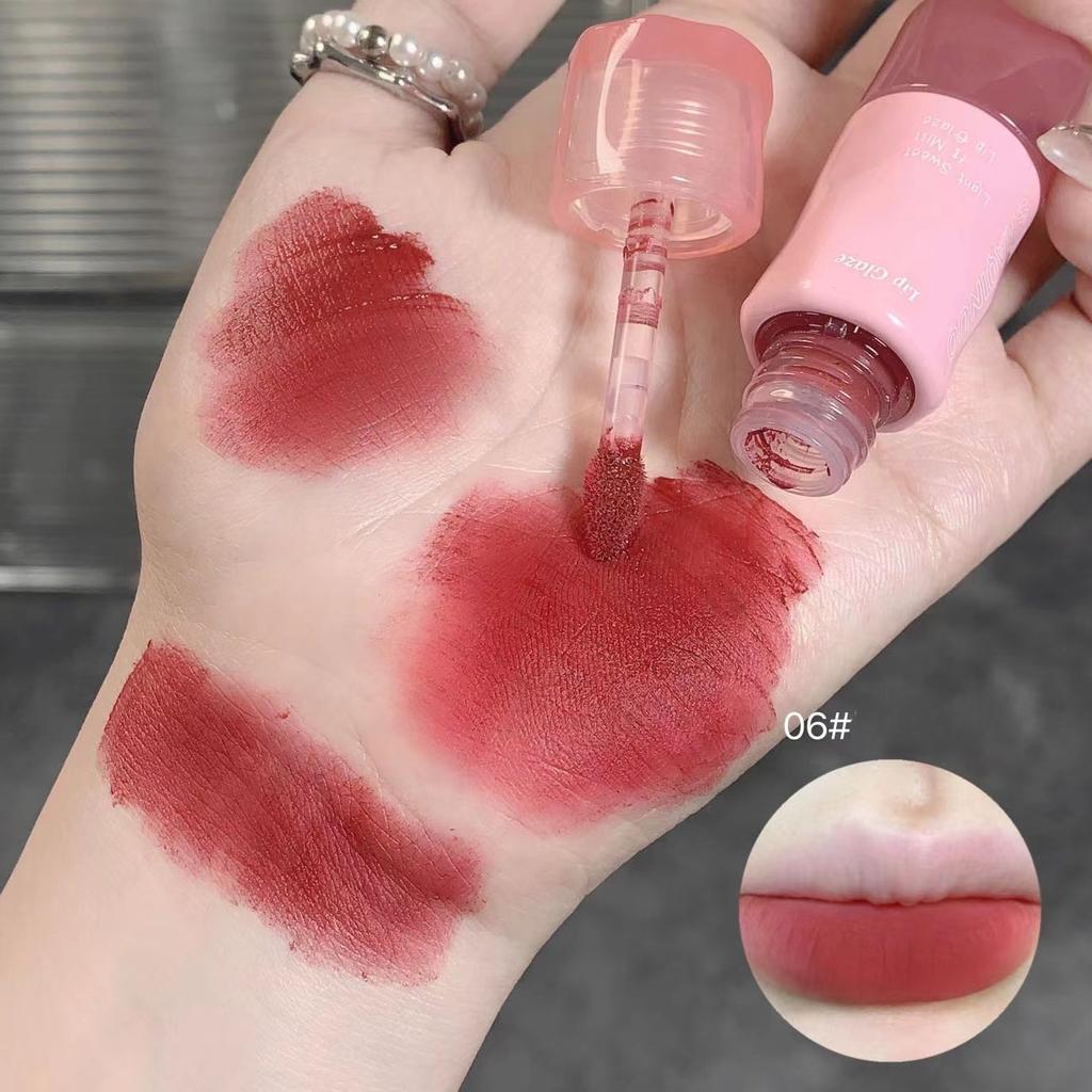 Vernis à lèvres mat légèrement doux et doux, couleur longue durée, surface mate mate, rouge à lèvres en velours difficile à tacher