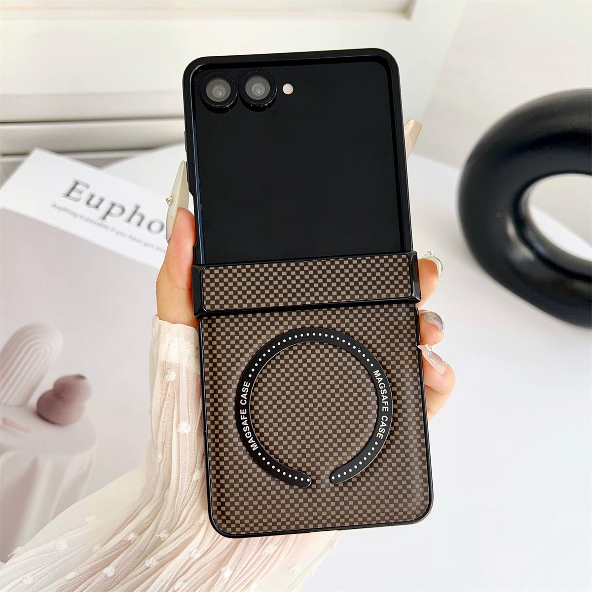 Узор под карбон для магнитной чехла Magsafe для телефона Samsung Galaxy Z Flip 7 6 5 4 3 Flip7 FE Flip6 Защитная крышка для шарнира Galaxy Z Flip7 хаки