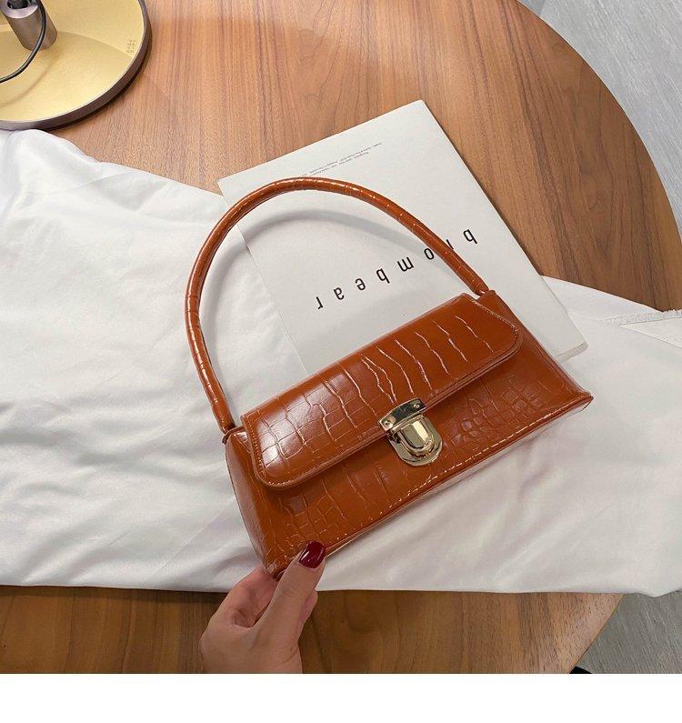 

Жіноча сумка модна сумка Інтернет-знаменитості Нова жіноча модна корейська версія з кам яним візерунком Портативна сумка через плече Сумка під пахву темно-коричневого кольору