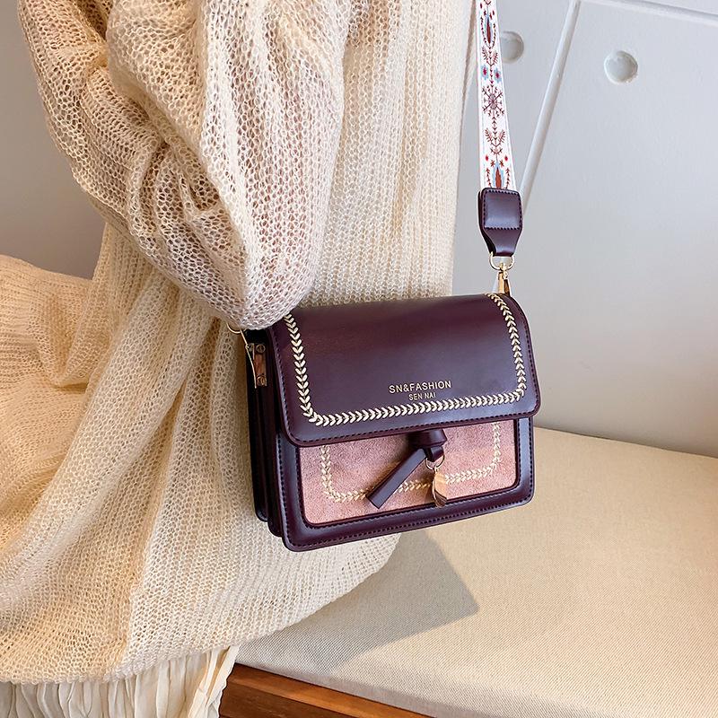 Fashion Embroidered Thread Contrast Small Square Bag 2025 New Large-capacity Shoulder Bag Versatile Simple Shoulder Strap Crossbody Bag