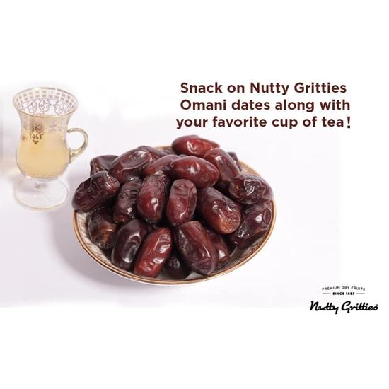 Nussige Gritties Premium Datteln - Omanisch - 500g, Vorteilspackung| Khajoor Oder Khajur Trockenfrucht | Reich an Proteinen & Vitaminen | Natürlicher Süßstoff, Frisch